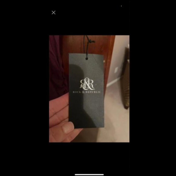 Rock & Republic cold shoulder women’s top - Picture 5 of 5